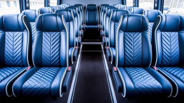 warner robins 20 passenger minibus rental